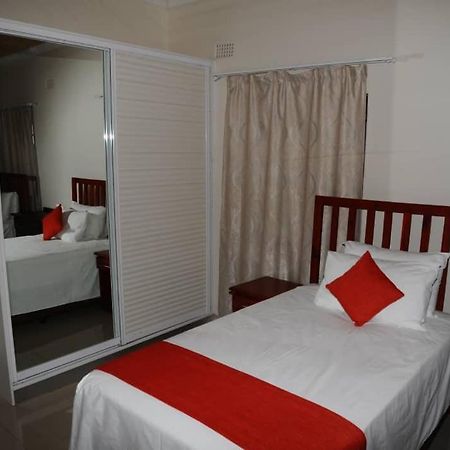 Pillacol Guest House 빅토리아폴스 외부 사진