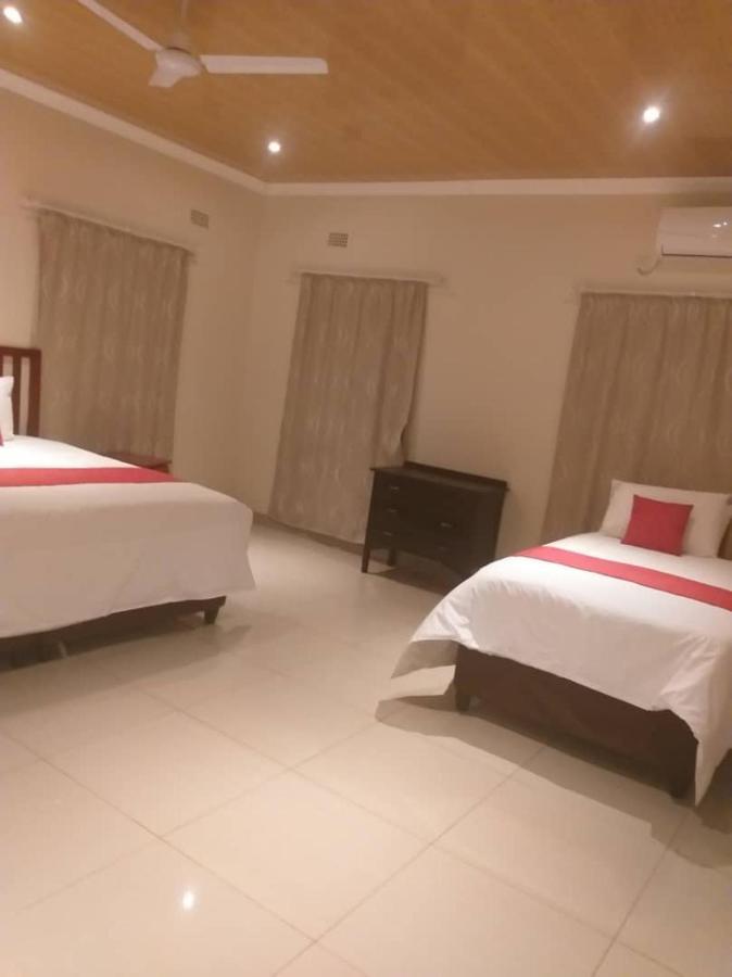 Pillacol Guest House 빅토리아폴스 외부 사진