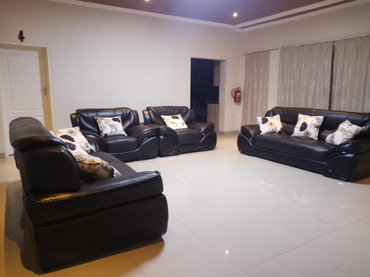 Pillacol Guest House 빅토리아폴스 외부 사진